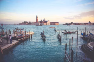 how to photograph Venice without the crowds